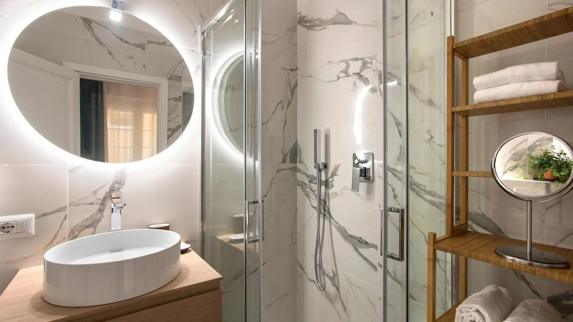 Specchi Loft Apartment Rome Italy